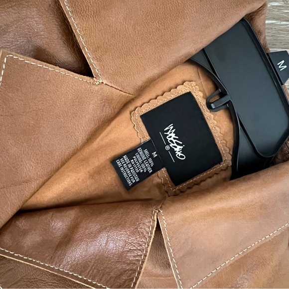 Mossimo Lightweight brown leather jacket. Excellent condition. Ships quickly! - Picture 2 of 5